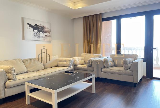 932380 - Property Image 3