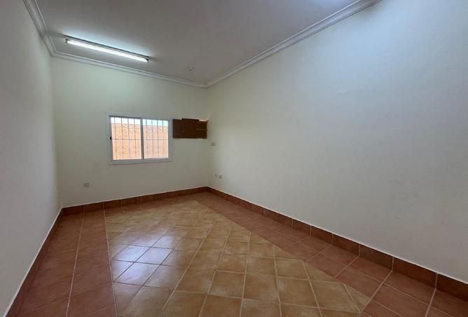 939606 - Property Image 2