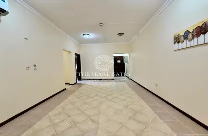 Apartment - 2 Bedrooms - 3 Bathrooms for rent in Osama Bin Zaid Street - Al Aziziyah - Doha