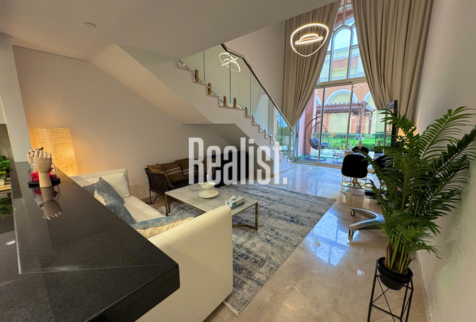 Duplex - 1 Bedroom - 2 Bathrooms for sale in Viva West - Viva Bahriyah - The Pearl Island - Doha