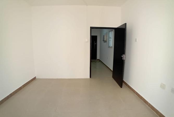 979415 - Property Image 2