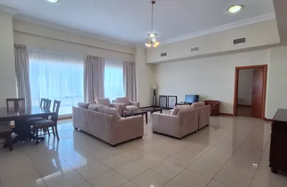 Apartment - 2 Bedrooms - 3 Bathrooms for rent in West Bay - West Bay - Doha