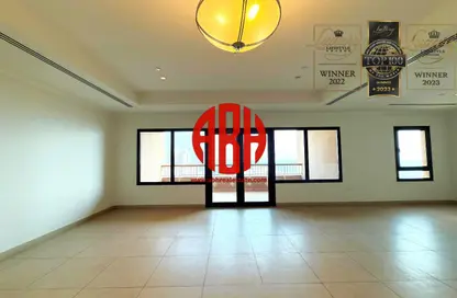 Apartment - 3 Bedrooms - 4 Bathrooms for rent in East Porto Drive - Porto Arabia - The Pearl Island - Doha