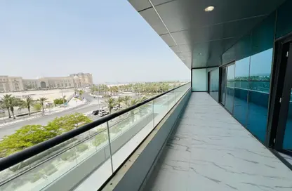 Apartment - 2 Bedrooms - 3 Bathrooms for rent in Burj DAMAC Marina - Marina District - Lusail