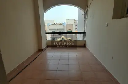 Apartment - 2 Bedrooms - 3 Bathrooms for rent in Umm Ghuwalina - Umm Ghuwailina - Doha
