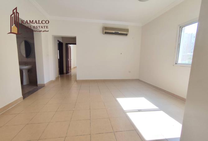 963869 - Property Image 2