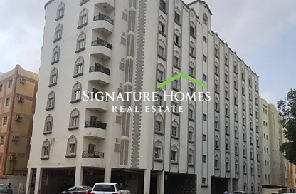 Apartment - 3 Bedrooms - 3 Bathrooms for sale in Al Mansoura - Al Mansoura - Doha