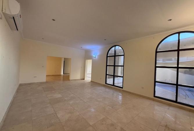 954871 - Property Image 3