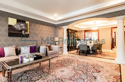 Apartment - 2 Bedrooms - 3 Bathrooms for rent in West Porto Drive - Porto Arabia - The Pearl Island - Doha