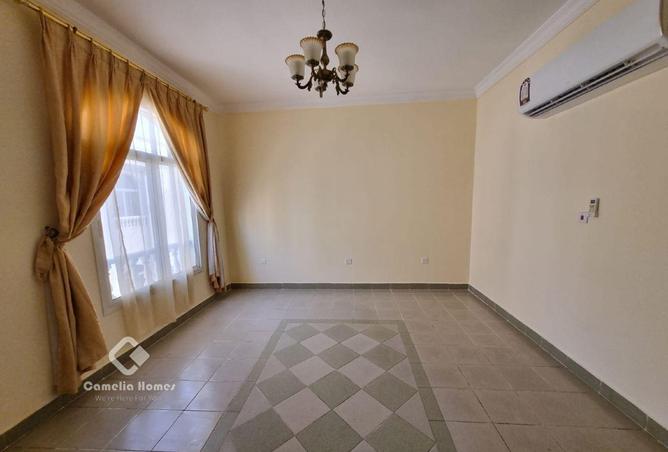 956600 - Property Image 2
