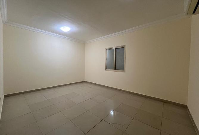 976432 - Property Image 3