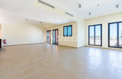Townhouse - 2 Bedrooms - 3 Bathrooms for sale in Venezia - Qanat Quartier - The Pearl Island - Doha