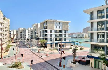Apartment - 2 Bedrooms - 3 Bathrooms for sale in Gewan Island - The Pearl Island - Doha