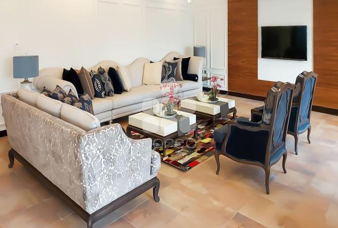 957708 - Property Image 2