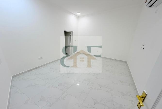 1003498 - Property Image 2