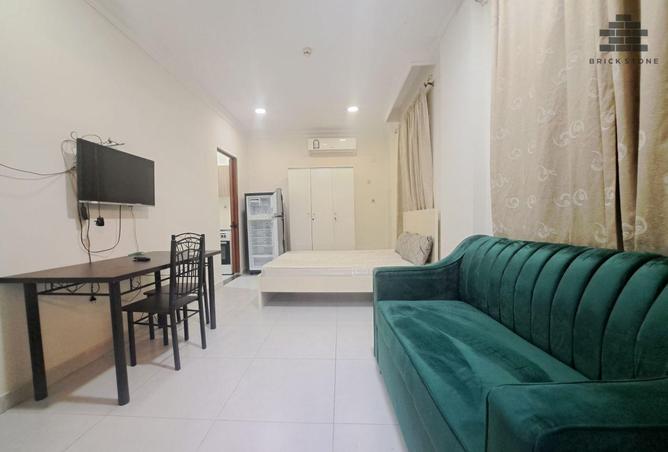 942110 - Property Image 2