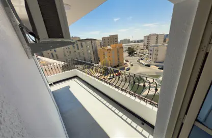 Apartment - 3 Bedrooms - 3 Bathrooms for rent in Al Muntazah Street - Al Muntazah - Doha