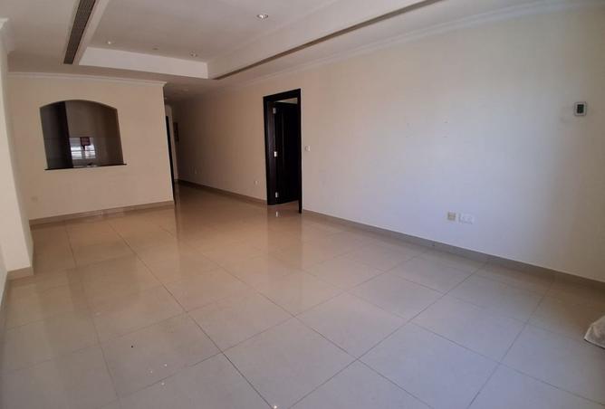 962044 - Property Image 2