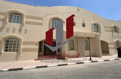 فيلا - 5 غرف نوم - 4 حمامات للايجار في فلل عين خالد - عين خالد - الدوحة