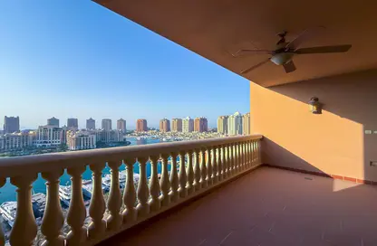 Apartment - 3 Bedrooms - 3 Bathrooms for rent in Burj Eleganté - Porto Arabia - The Pearl Island - Doha