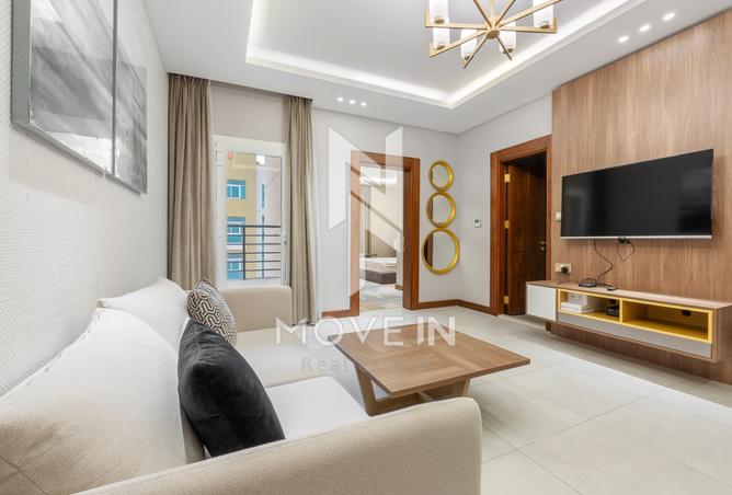 877402 - Property Main Image