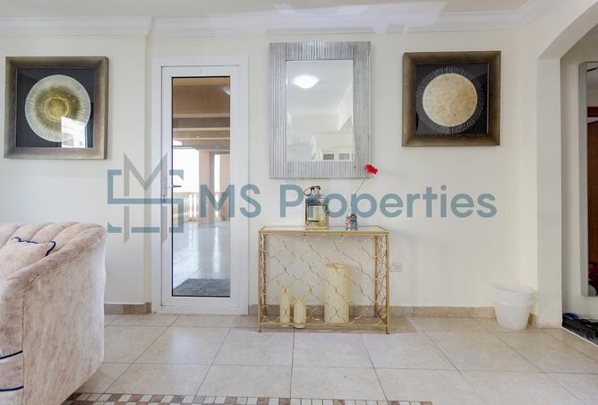 983288 - Property Image 3