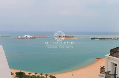 Penthouse - 3 Bedrooms - 4 Bathrooms for rent in Floresta Gardens - The Pearl Island - Doha