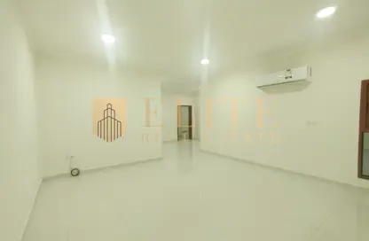 Apartment - 3 Bedrooms - 3 Bathrooms for rent in Abu Talha Street - Fereej Bin Omran - Doha