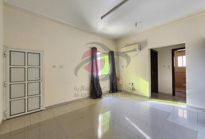 972165 - Property Image 2