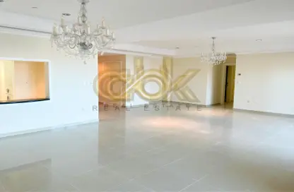 Apartment - 2 Bedrooms - 3 Bathrooms for sale in East Porto Drive - Porto Arabia - The Pearl Island - Doha