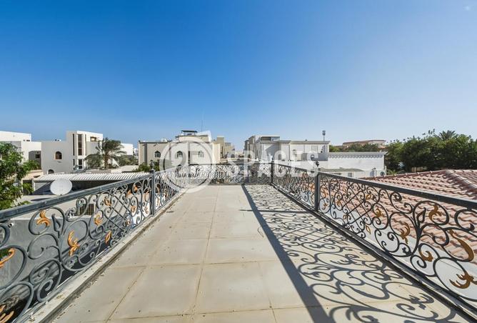 956827 - Property Image 3