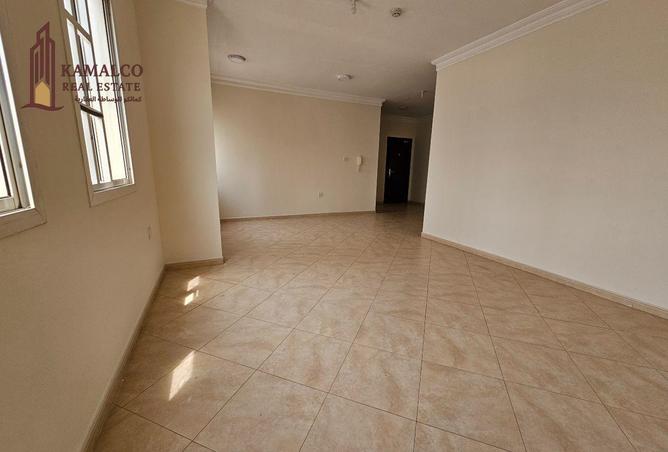 940230 - Property Image 3