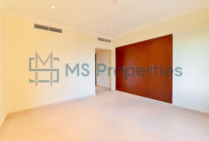 985472 - Property Image 3