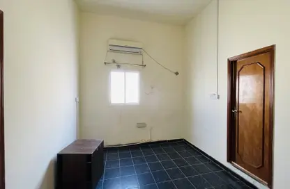 Apartment - Studio - 1 Bathroom for rent in Al Mansoura - Al Mansoura - Doha