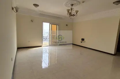 Apartment - 2 Bedrooms - 2 Bathrooms for rent in Anas Street - Fereej Bin Mahmoud North - Fereej Bin Mahmoud - Doha