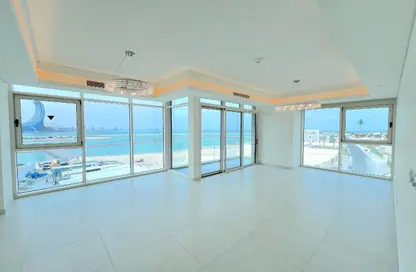 Apartment - 2 Bedrooms - 4 Bathrooms for sale in Gewan Island - The Pearl Island - Doha