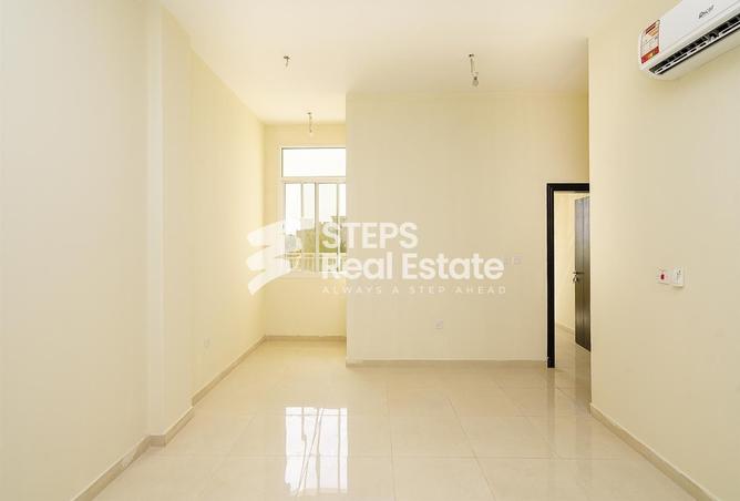 Apartment - 3 Bedrooms - 2 Bathrooms for rent in Al Nuaija Street - Al Nuaija - Doha