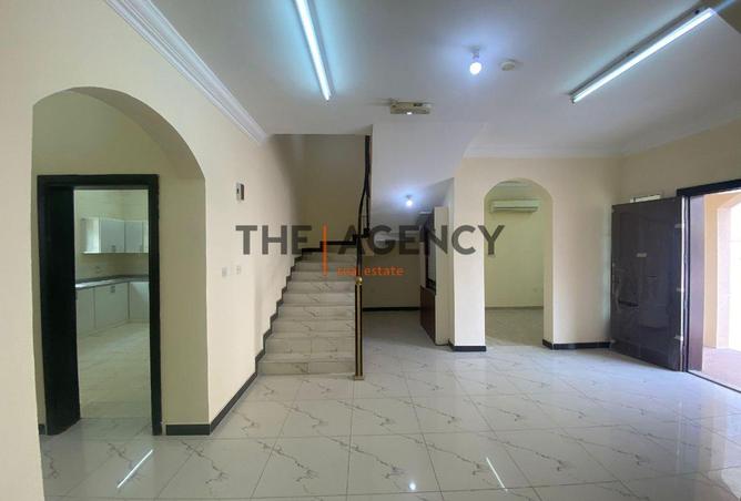 958863 - Property Image 2