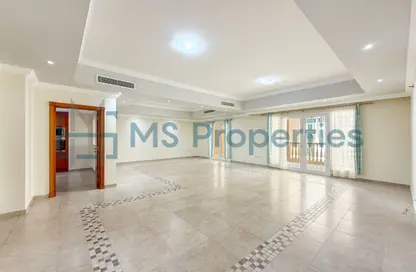 Apartment - 2 Bedrooms - 3 Bathrooms for rent in East Porto Drive - Porto Arabia - The Pearl Island - Doha