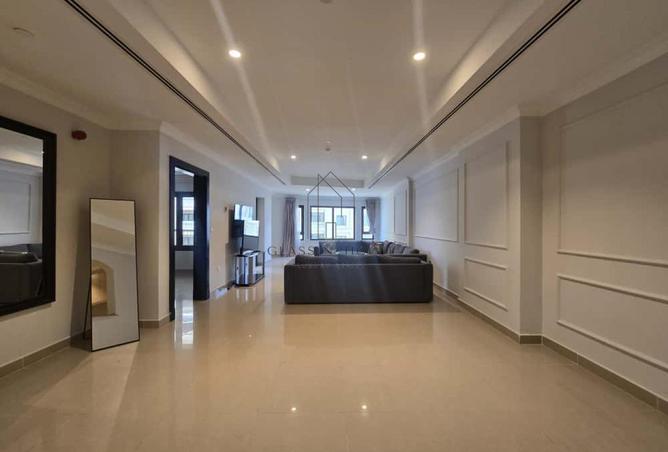 976611 - Property Image 2