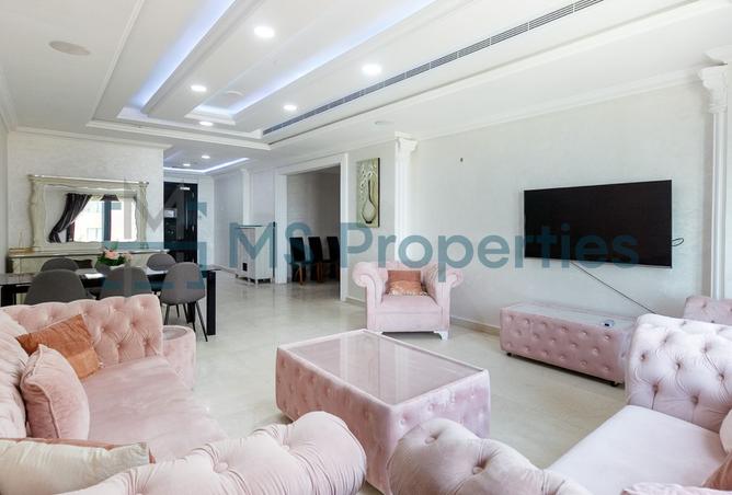933010 - Property Image 2