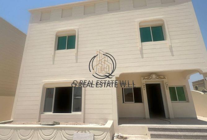 912765 - Property Image 3