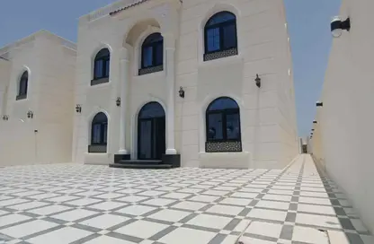 Villa - 7 Bedrooms - 5 Bathrooms for rent in Al Nuaija Street - Al Nuaija - Doha
