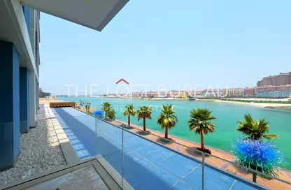 Apartment - 1 Bedroom - 2 Bathrooms for rent in Gewan Island - The Pearl Island - Doha