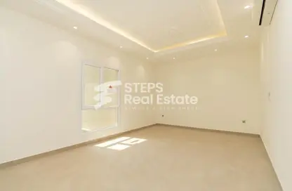 Apartment - 2 Bedrooms - 2 Bathrooms for rent in Al Nasr Street - Al Nasr - Doha