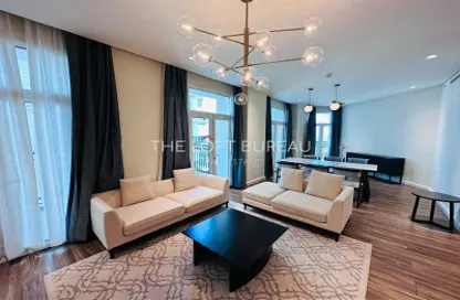 Apartment - 2 Bedrooms - 4 Bathrooms for rent in Floresta Gardens - Floresta Gardens - The Pearl Island - Doha