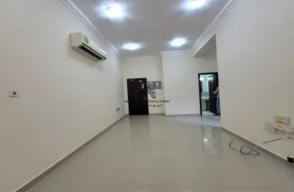 Apartment - 2 Bedrooms - 2 Bathrooms for rent in Al Mansoura - Doha