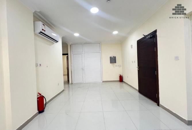 979641 - Property Image 2