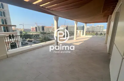 Apartment - 2 Bedrooms - 3 Bathrooms for rent in Viva West - Viva Bahriyah - The Pearl Island - Doha