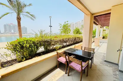 Apartment - 2 Bedrooms - 3 Bathrooms for rent in Viva West - Viva Bahriyah - The Pearl Island - Doha